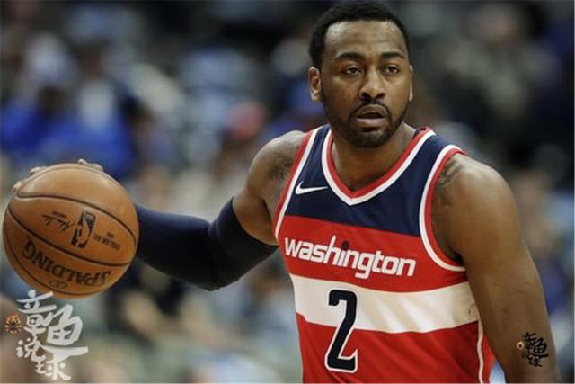 蔡思贝澳门亮相NBA中国赛，与姚明合影惹争议